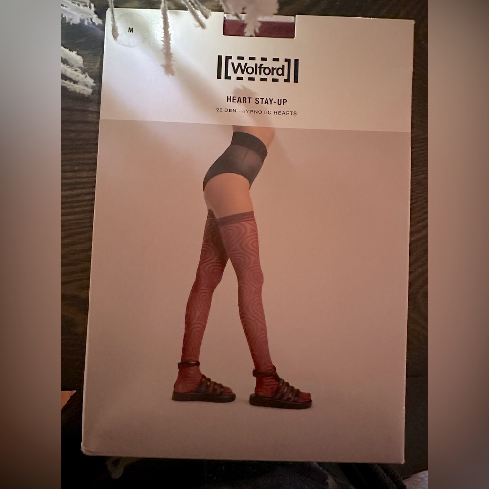 Wolford Heart  Stay-ups  Color: soft cherry Size: Medium 28151 - 09